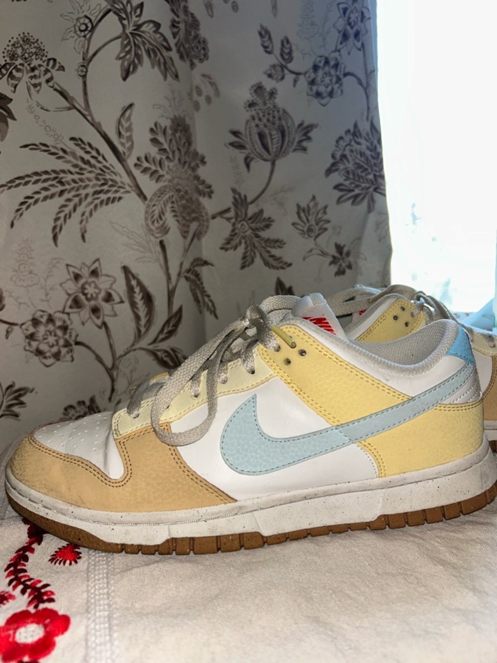 Nike Dunk Low Sneakers